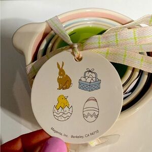 Rae Dunn Easter themed measuring cups.  🇺🇸purchased.